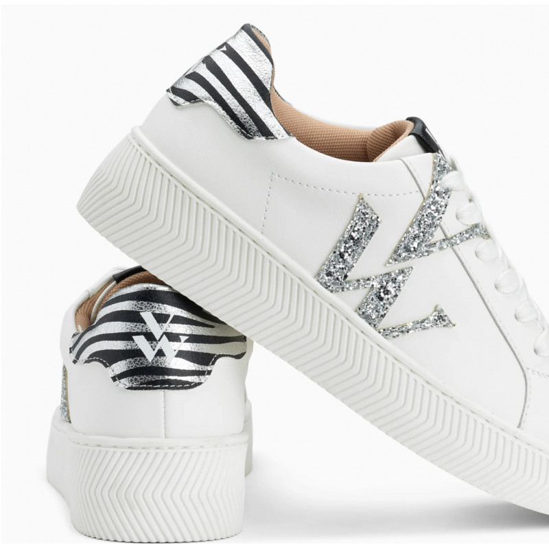 Baskets monogramme blanc et argent à lacets - Lou - Vanessa Wu