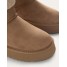 Gros plan boots camel : texture suédine, bout rond et semelle plateforme crantée pour une meilleure adhérence