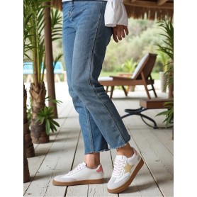 Basket femme Milvia Pink Findlay blanche à lacet avec étoile dorée et semelle gomme