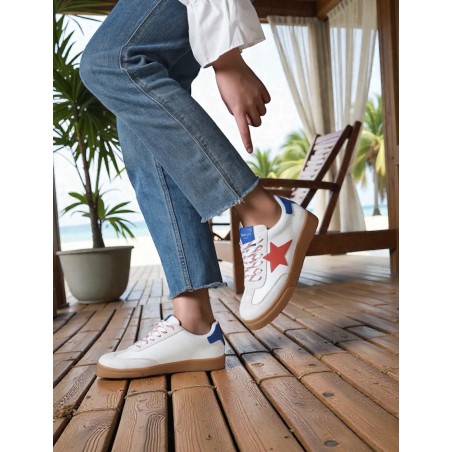 Basket femme Milvia White Findlay blanche à lacet avec étoile rouge et semelle gomme