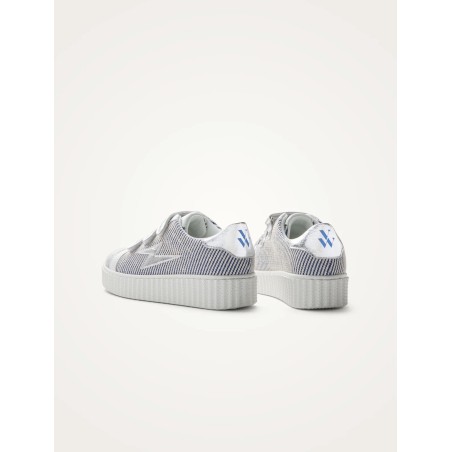 Vue arrière des baskets MAGGIE Originals blanc bleu Vanessa Wu